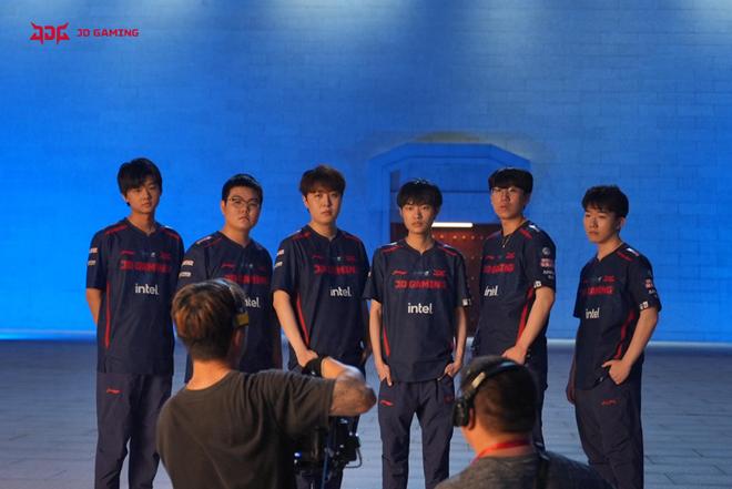 战性的泥泞 战性的泥泞