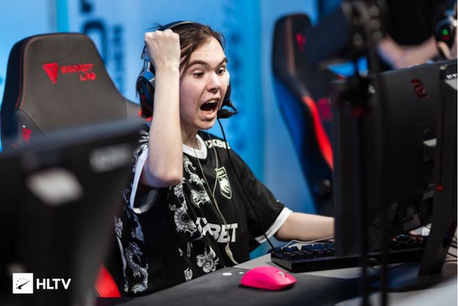 都是自我价 都是自我价